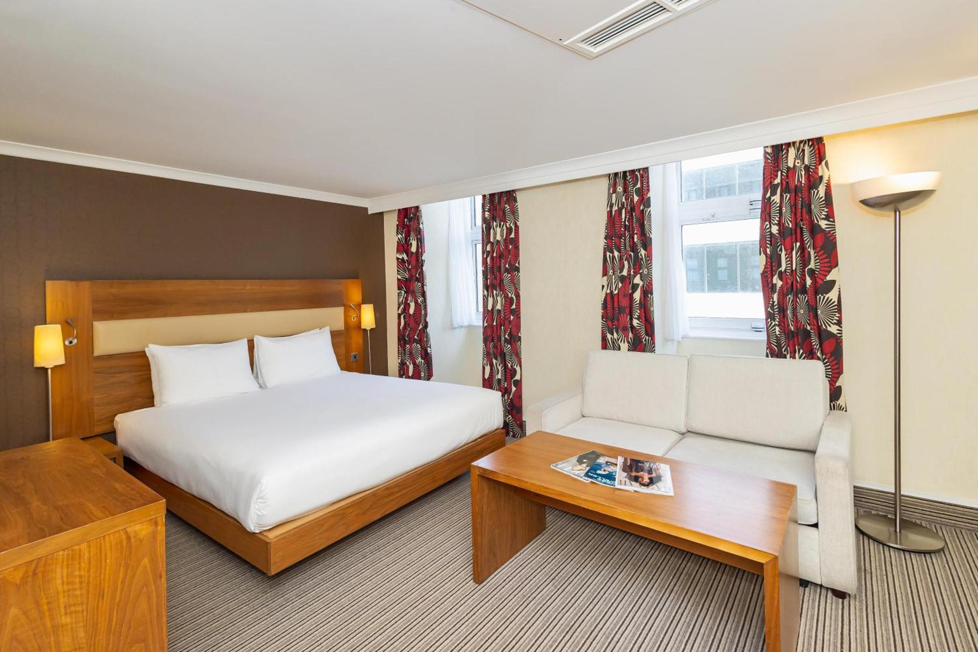 Hilton King Room Sofa Bed